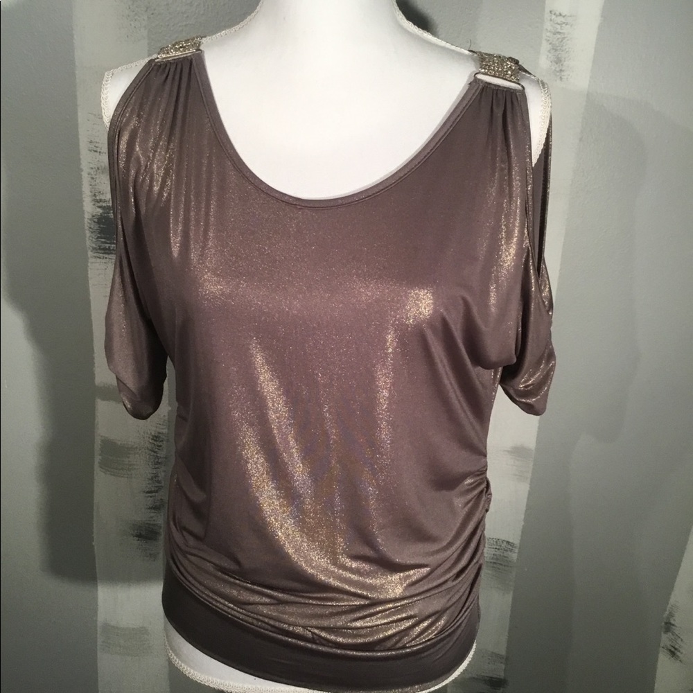 Must have brand top